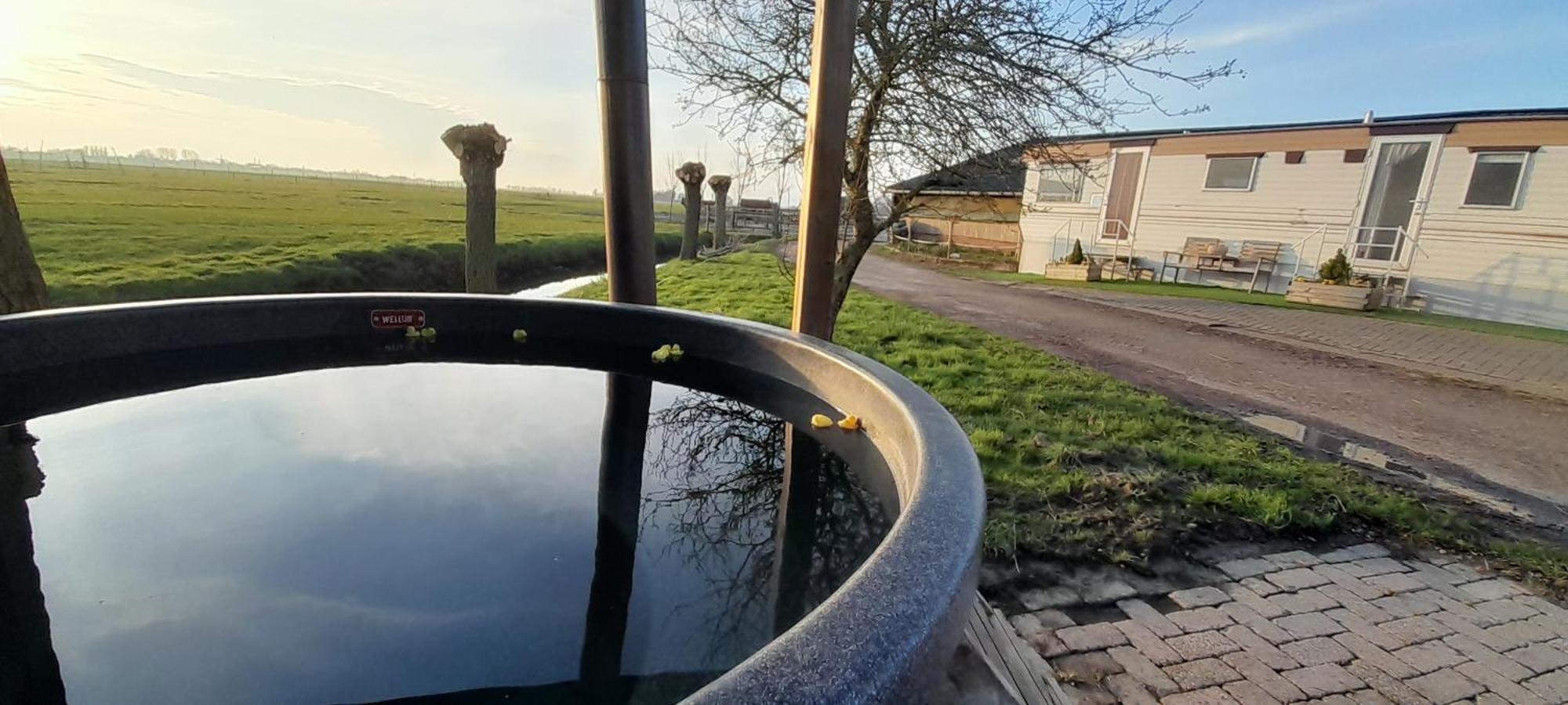 Stacaravan Op De Paardenboerderij Sneek Eksteriør billede