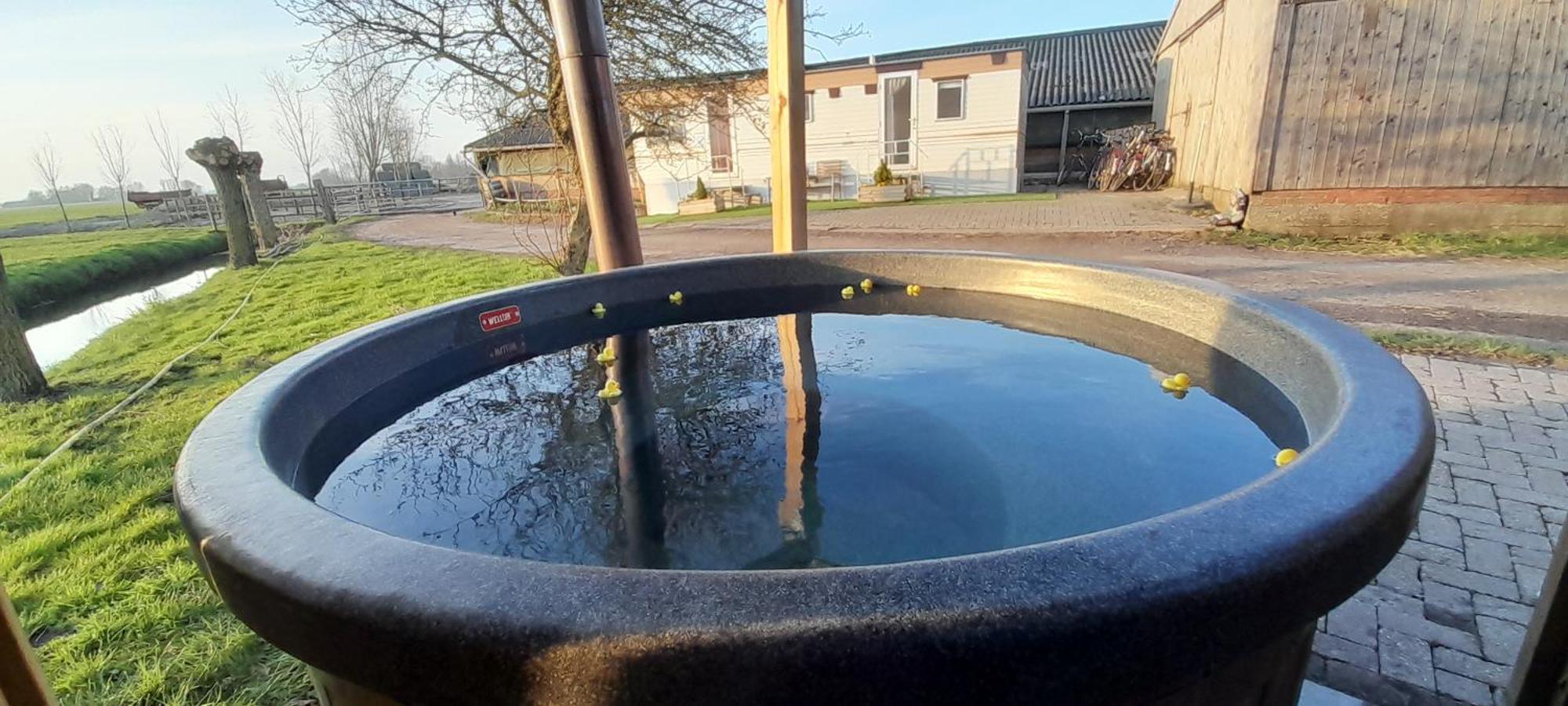 Stacaravan Op De Paardenboerderij Sneek Eksteriør billede